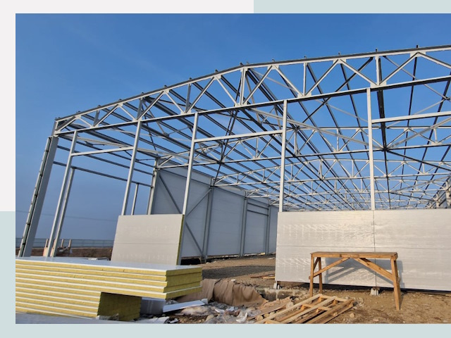 Утепленные ангары в Луга от 619 руб. за м²