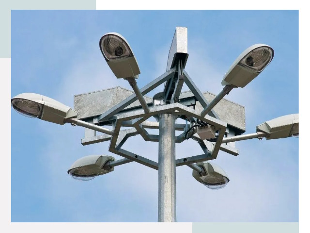 Монтаж осветительных мачт в Луге