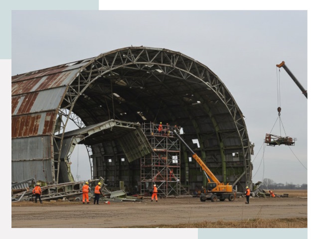 Демонтаж ангаров в Луге